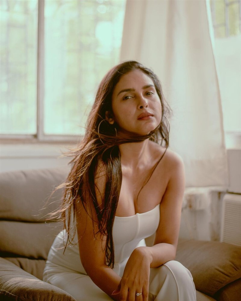 Shraddha Pandey: Ethereal Moments and Casual Charm