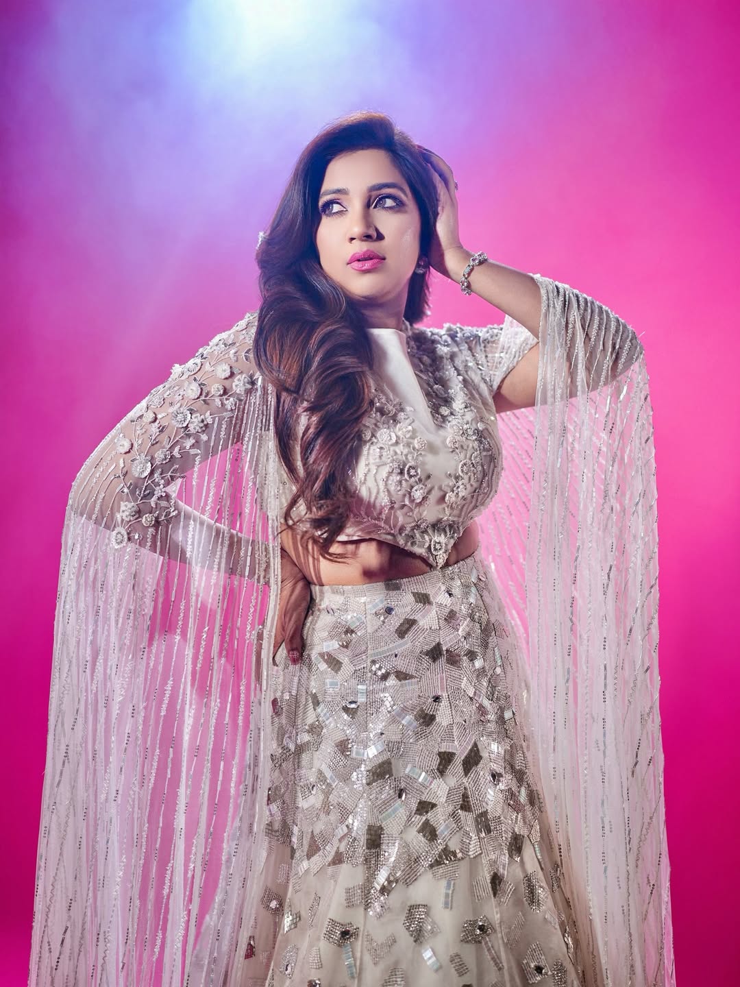 Shreya Ghoshal: A Gallery of Glamour and Grace