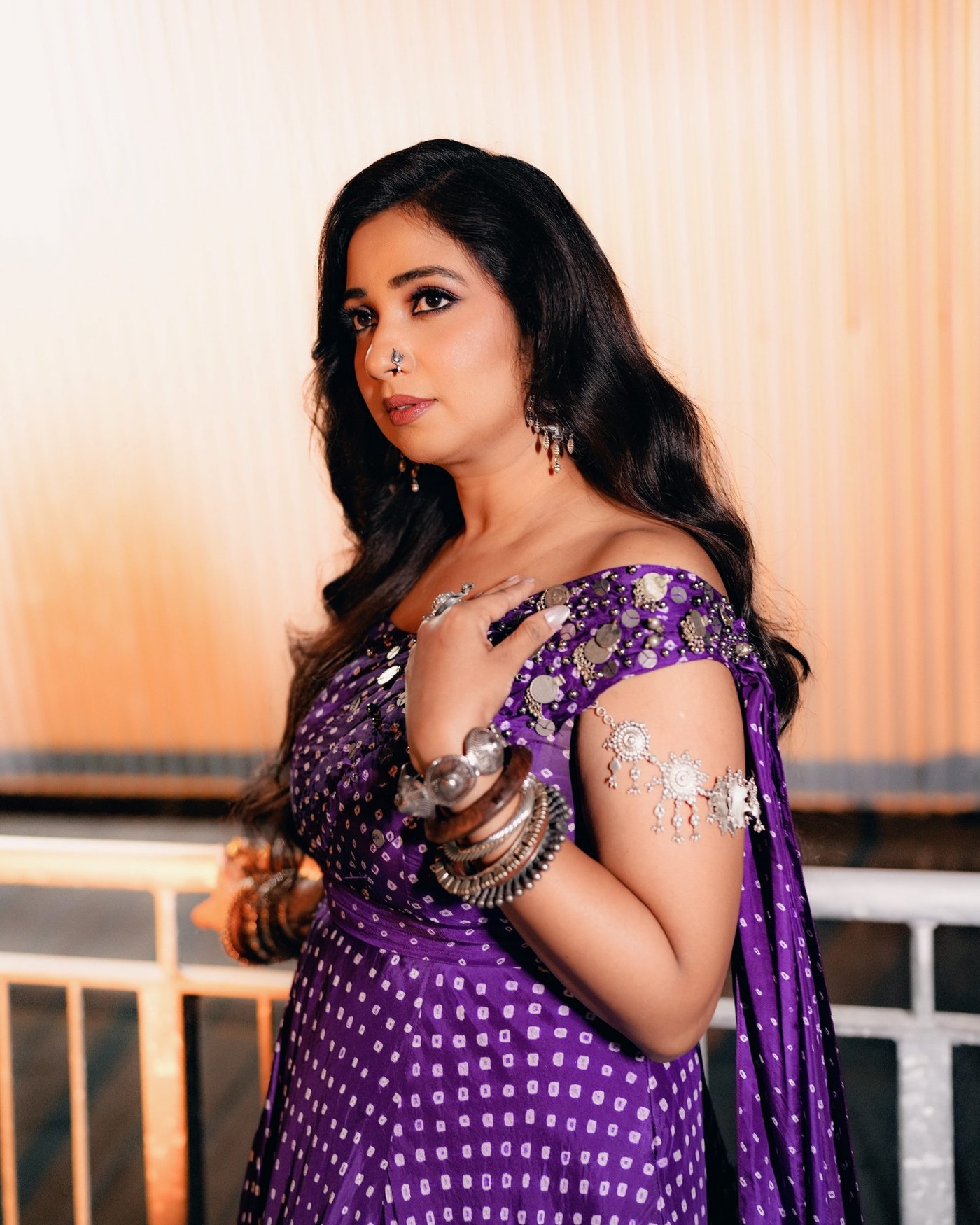 Shreya Ghoshal Redefines Ethnic Grace in Dreamy Purple Ensemble