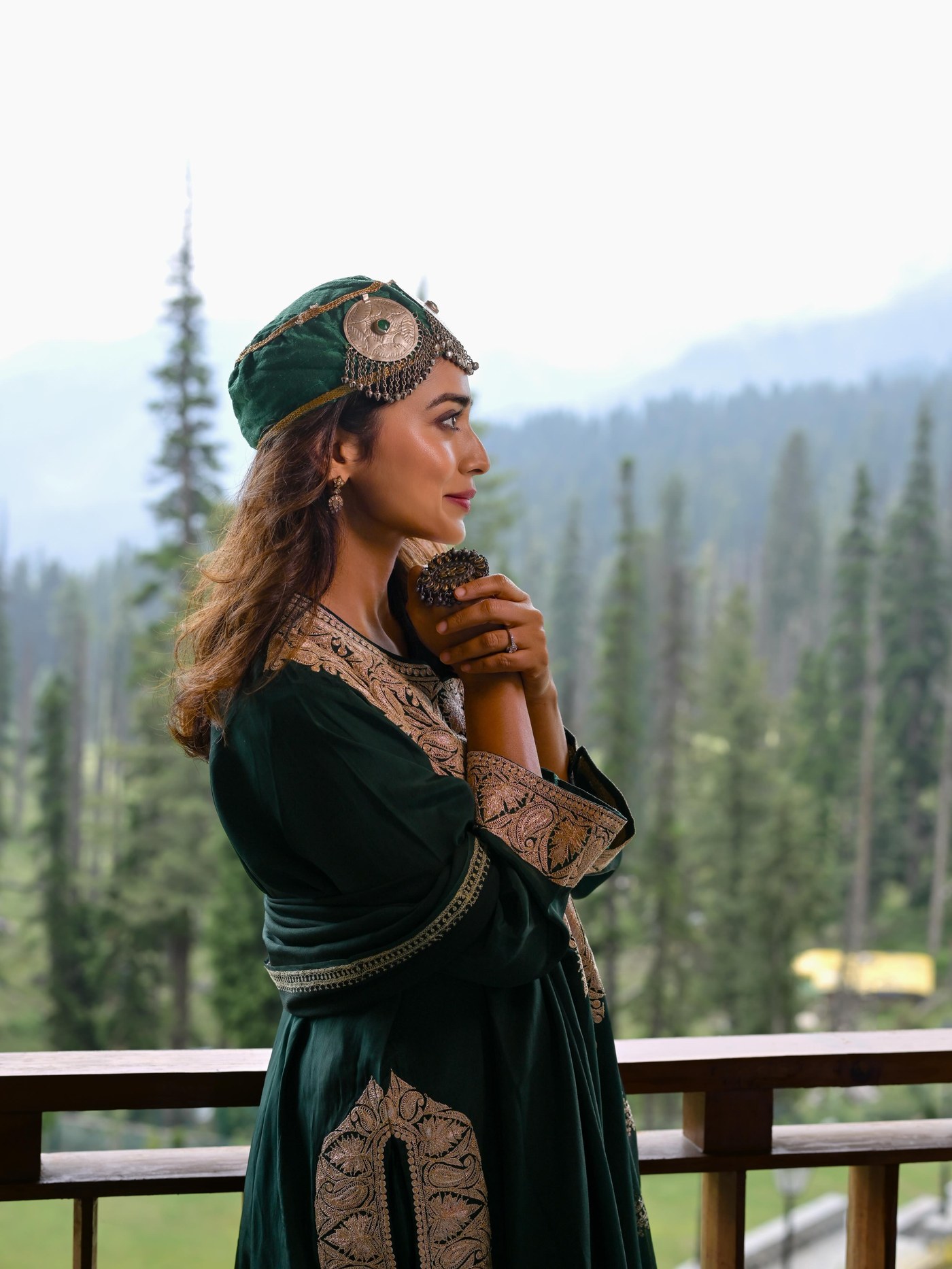 Shriya Saran Channels Kashmiri Royalty in Stunning Pheran Look