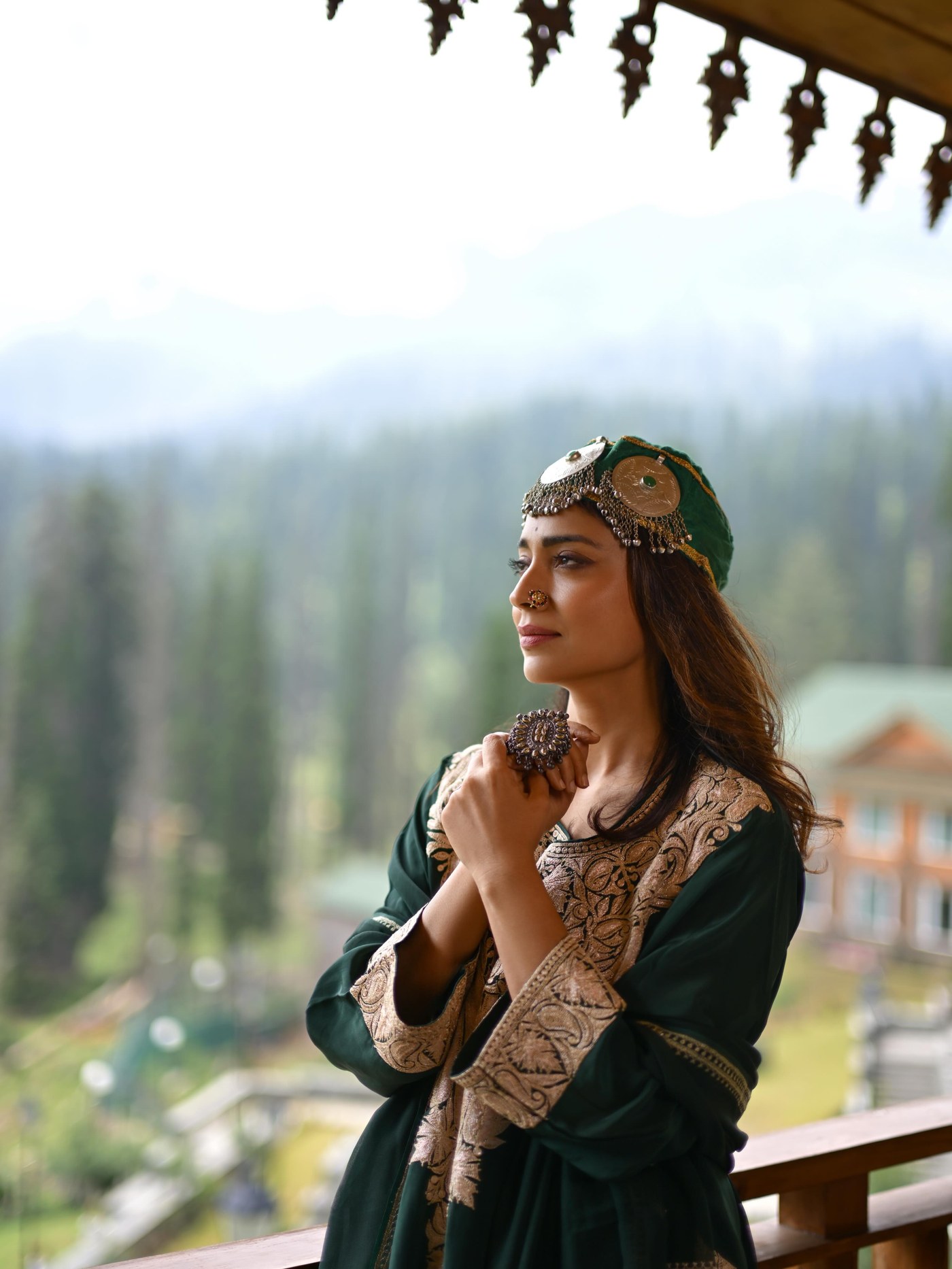 Shriya Saran Channels Kashmiri Royalty in Stunning Pheran Look