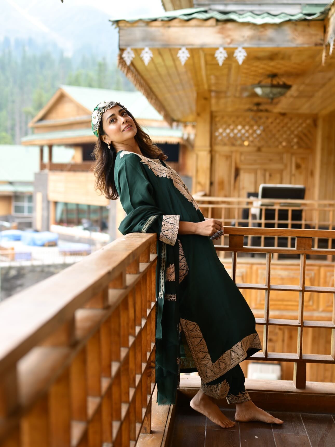 Shriya Saran Channels Kashmiri Royalty in Stunning Pheran Look