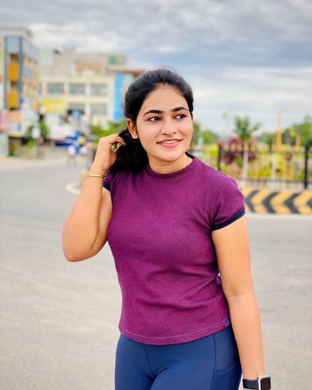 Shruthi Selvam's Stunning Red & Saffron Look