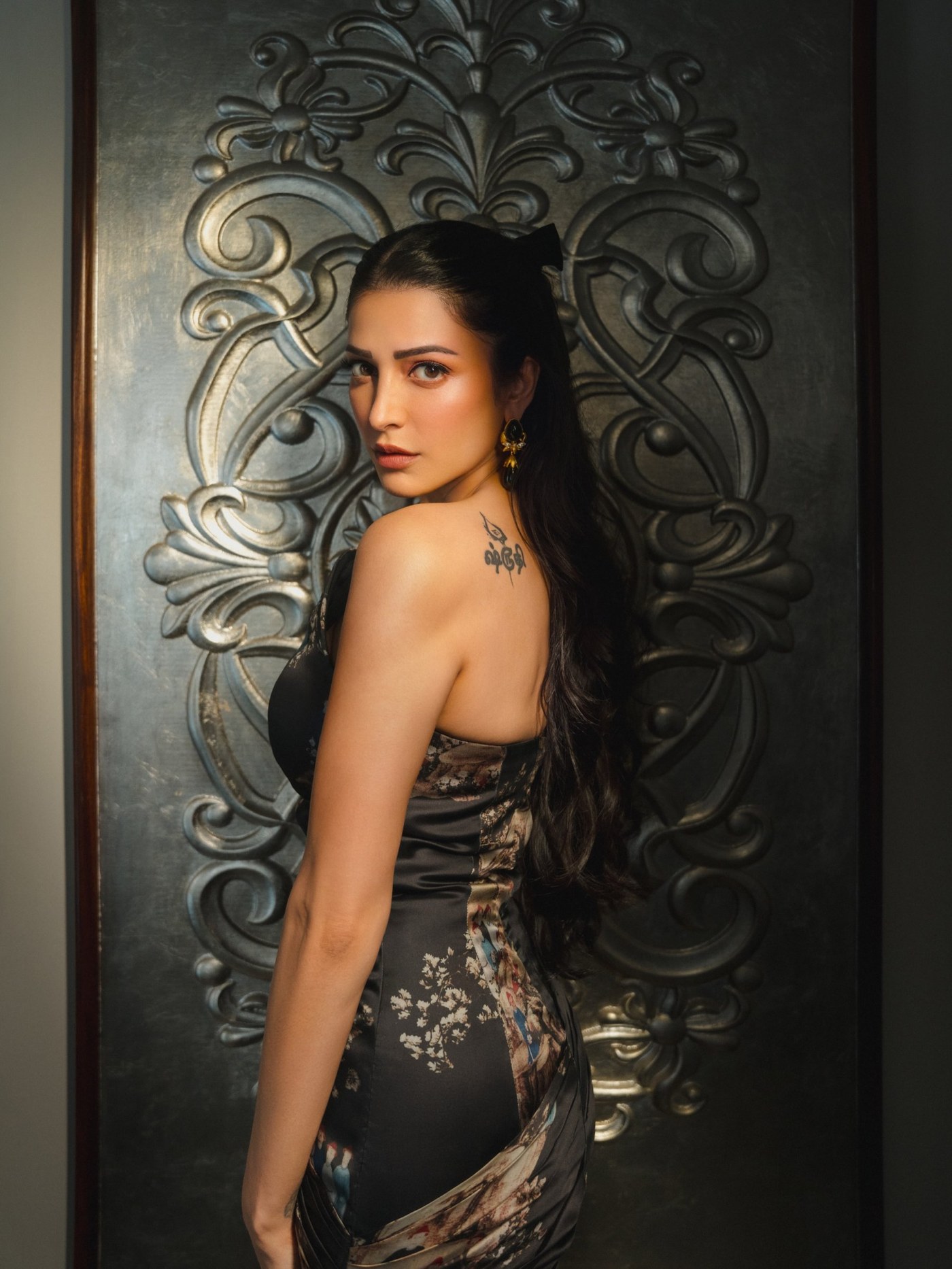 Shruti Haasan’s Dark Satin Glamour: A Masterclass in Cinematic Style