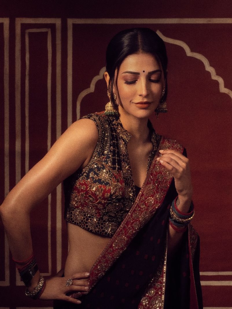 Black and Crimson: Shruti Haasan's Detailed Ethnic Styling