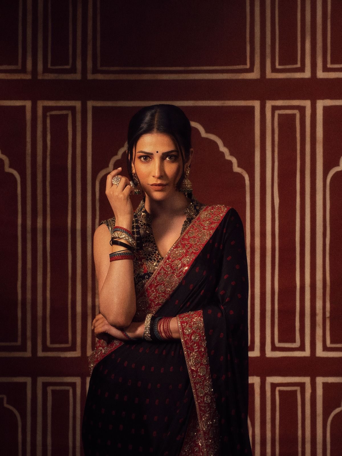 Black and Crimson: Shruti Haasan's Detailed Ethnic Styling
