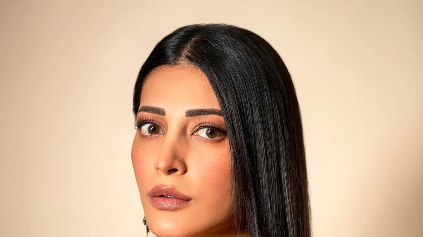 Shruti Haasan's Bold Elegance Redefines Bollywood Glamour