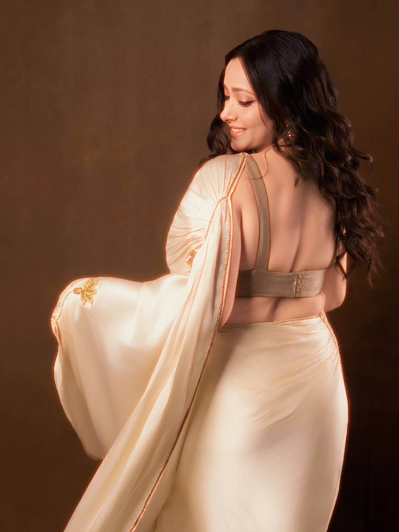 Cream Drape: Shweta Basu Prasad's Saree Showcase