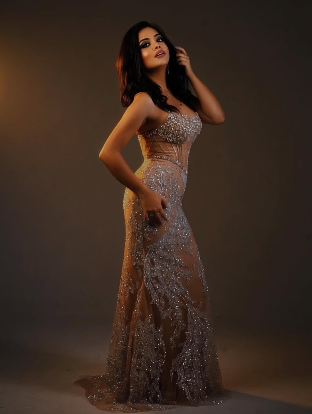 Simi Nair: A Symphony of Glamour and Style