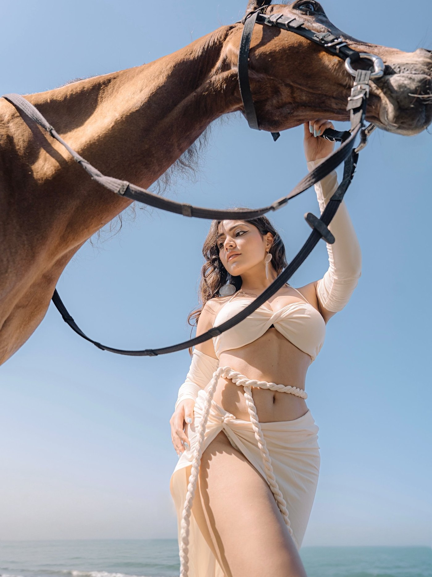 Simran Kaur's Coastal Glam: Mastering the Art of Effortless Beach Chic