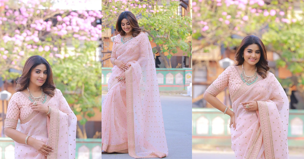 Sneha's Latest Saree Photos Reveal Stunning Traditional Glamour