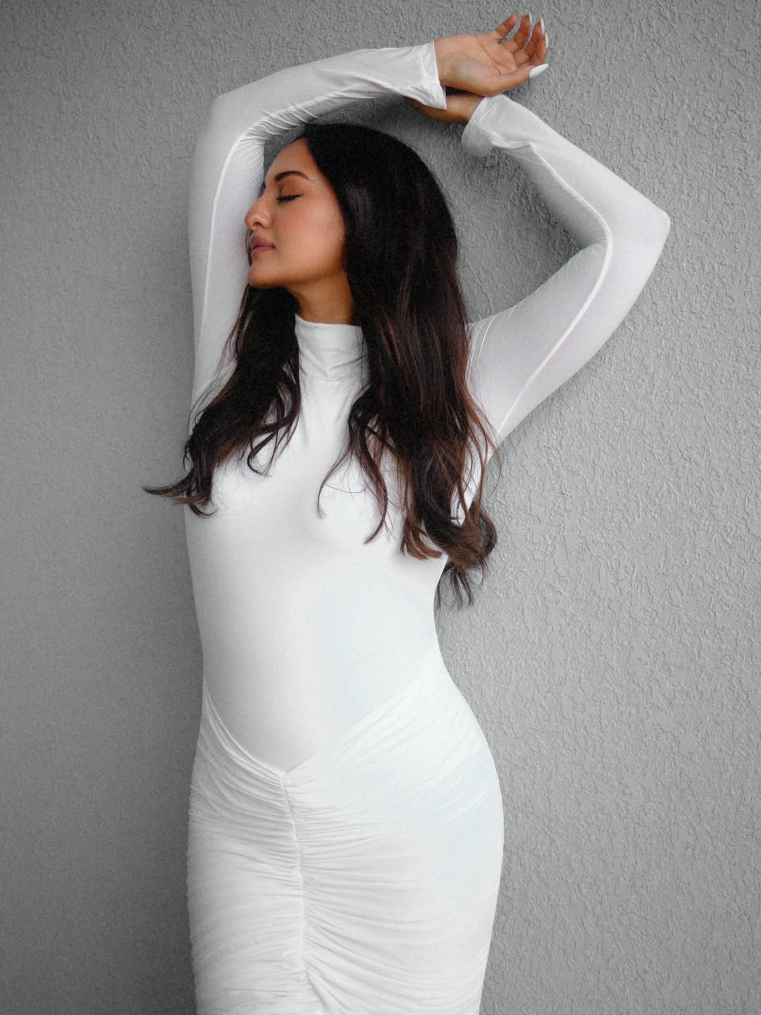 Sonakshi Sinha's Soft & Serene Portrait Gallery