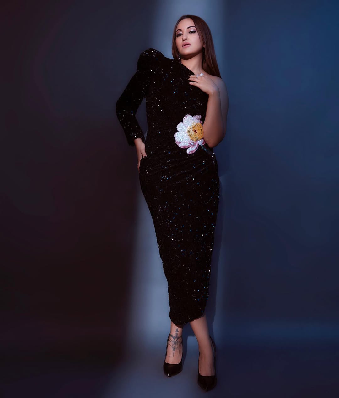 Sonakshi Sinha's Stunning Versatility: A Look at Her Style