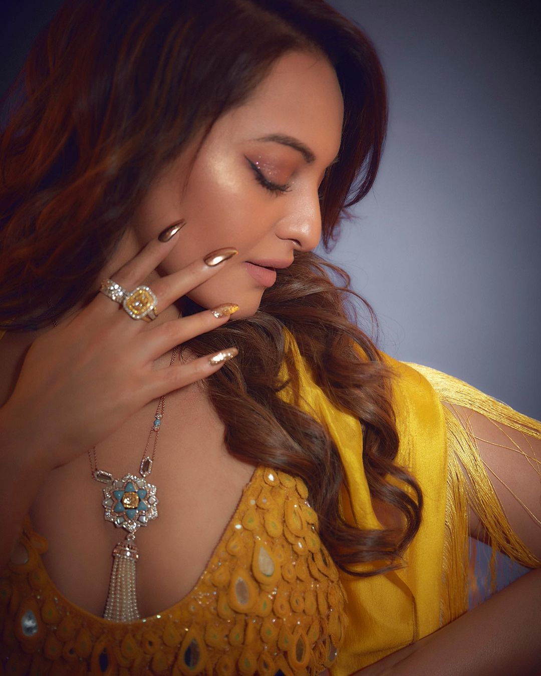Sonakshi Sinha Stunning New Photoshoot Collection