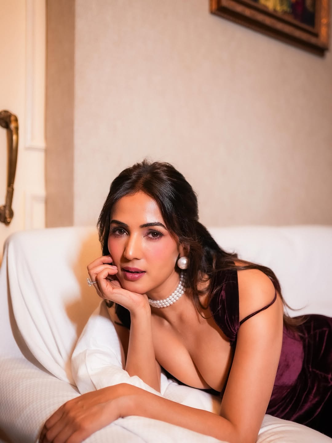 Sonal Chauhan's Regal Velvet Looks: A Stunning Gallery