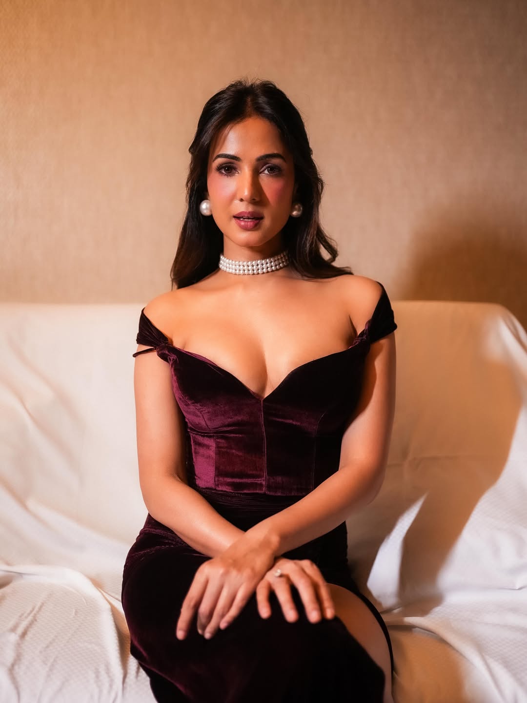 Sonal Chauhan's Regal Velvet Looks: A Stunning Gallery