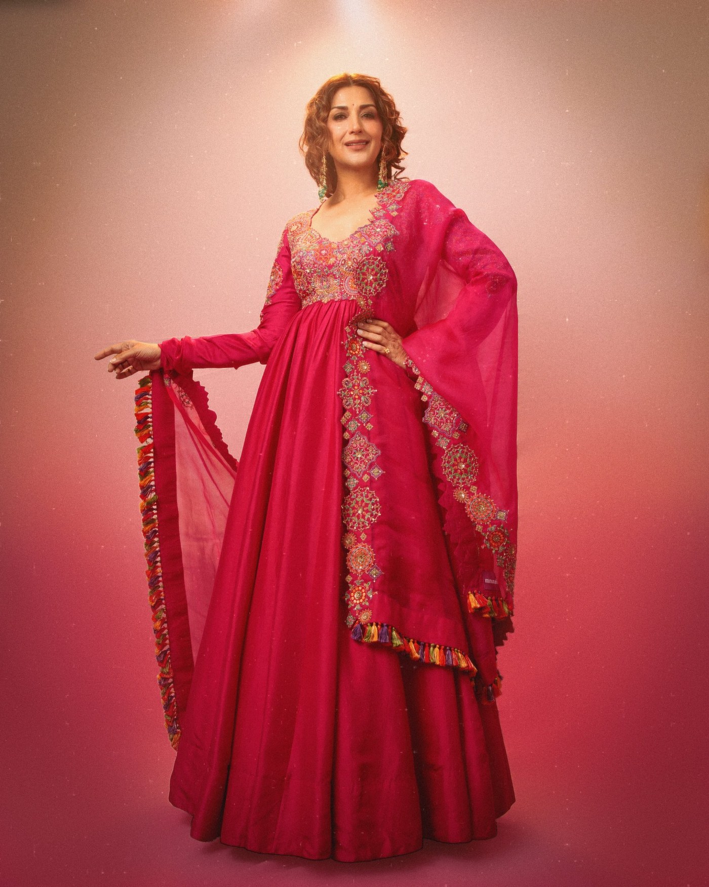 Fuchsia Fabrication: Sonali Bendre's Vibrant Festive Styling