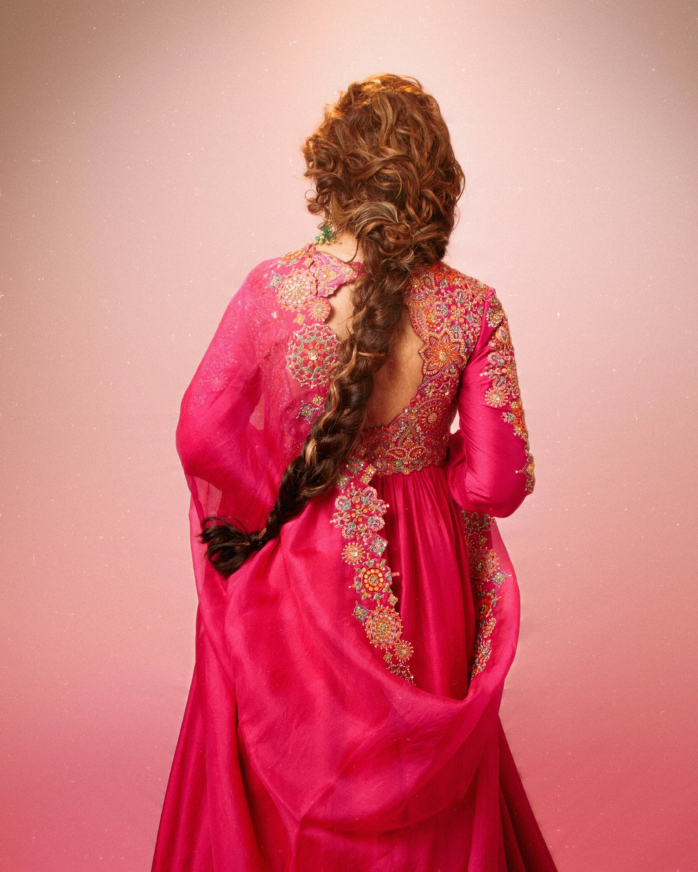 Fuchsia Fabrication: Sonali Bendre's Vibrant Festive Styling
