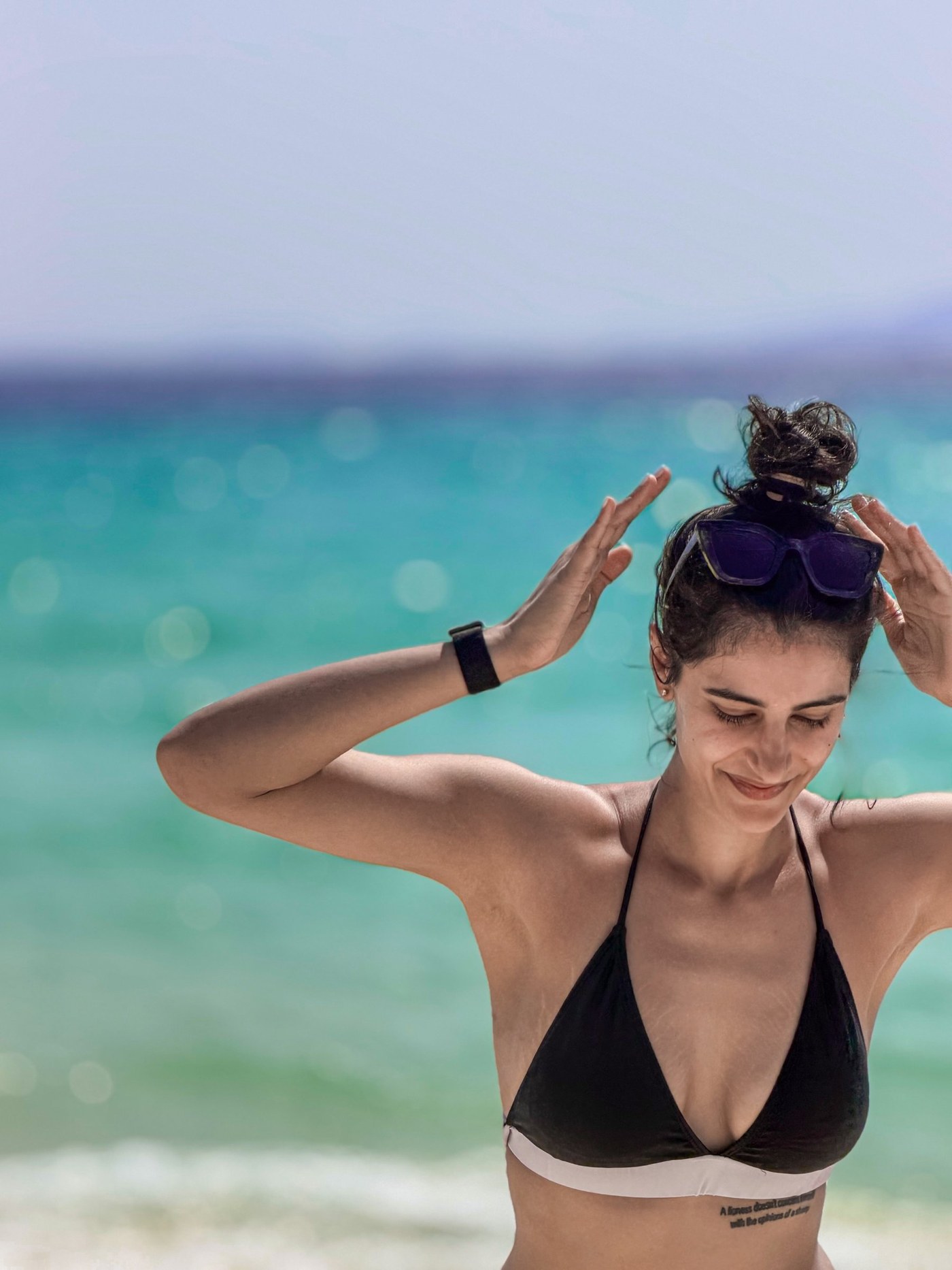 Sonia Rathees' Effortless Beach Style Defines Summer Resort Chic