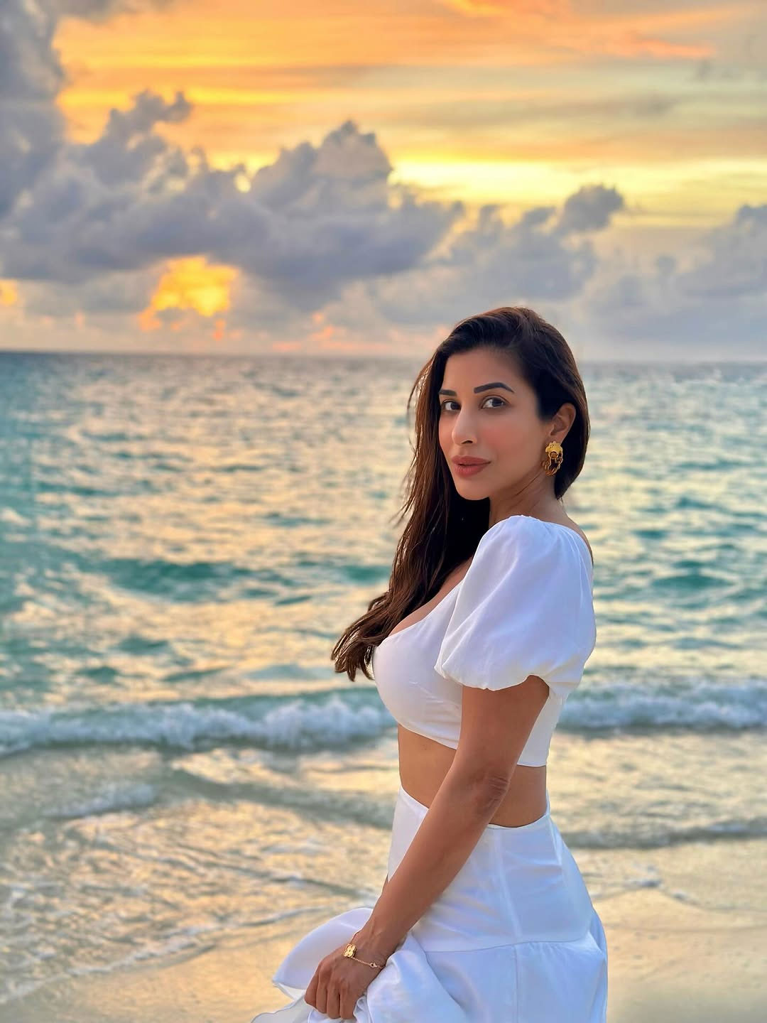 Sophie Choudry Finds Bliss by Austrian Lake Retreat