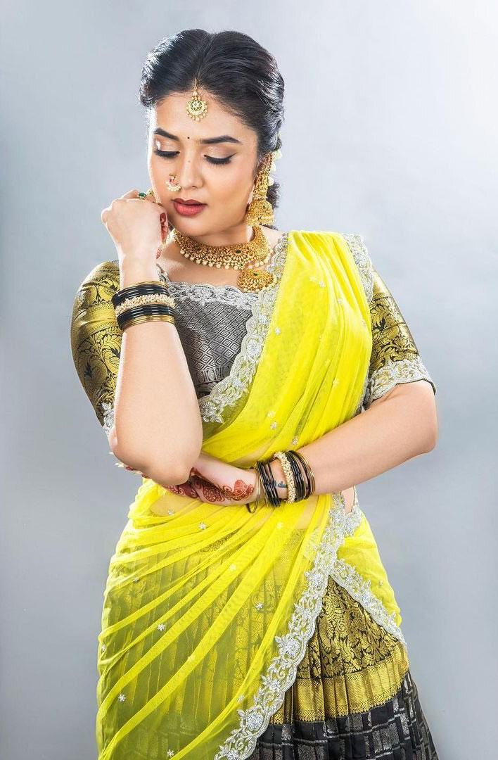 Sreemukhi Latest Photos Stunning Bollywood Glamour