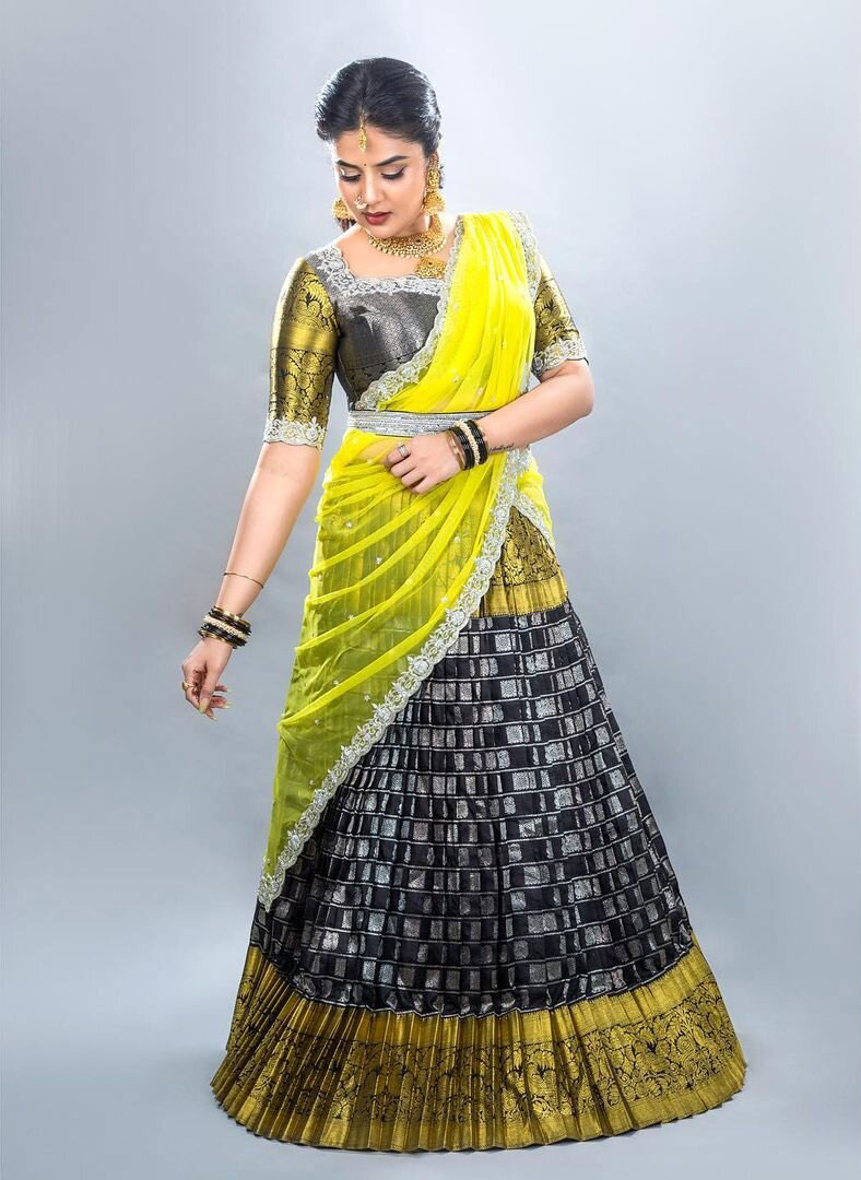 Sreemukhi Latest Photos Stunning Bollywood Glamour