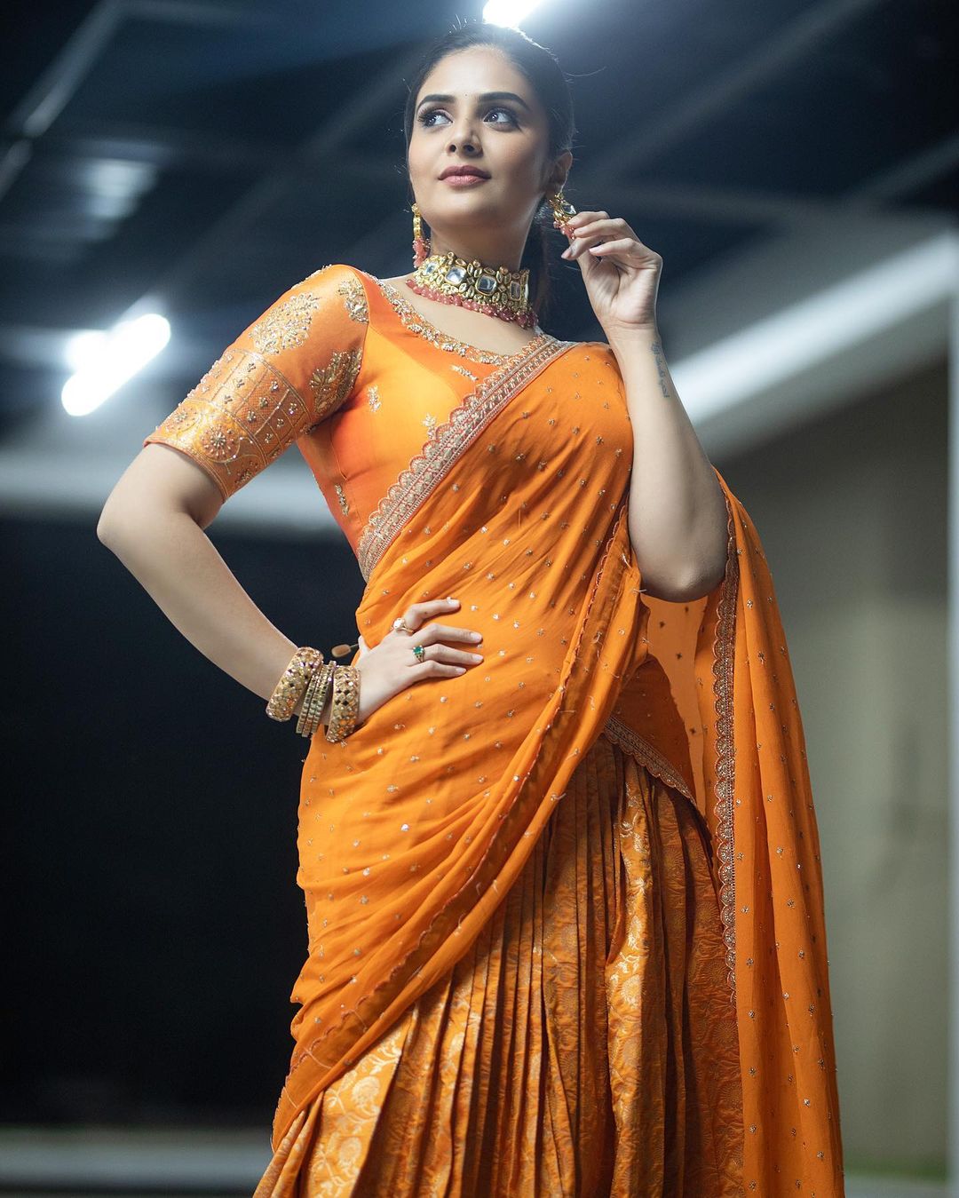 Sreemukhi Latest Saree Photos Stunning Traditional Elegance