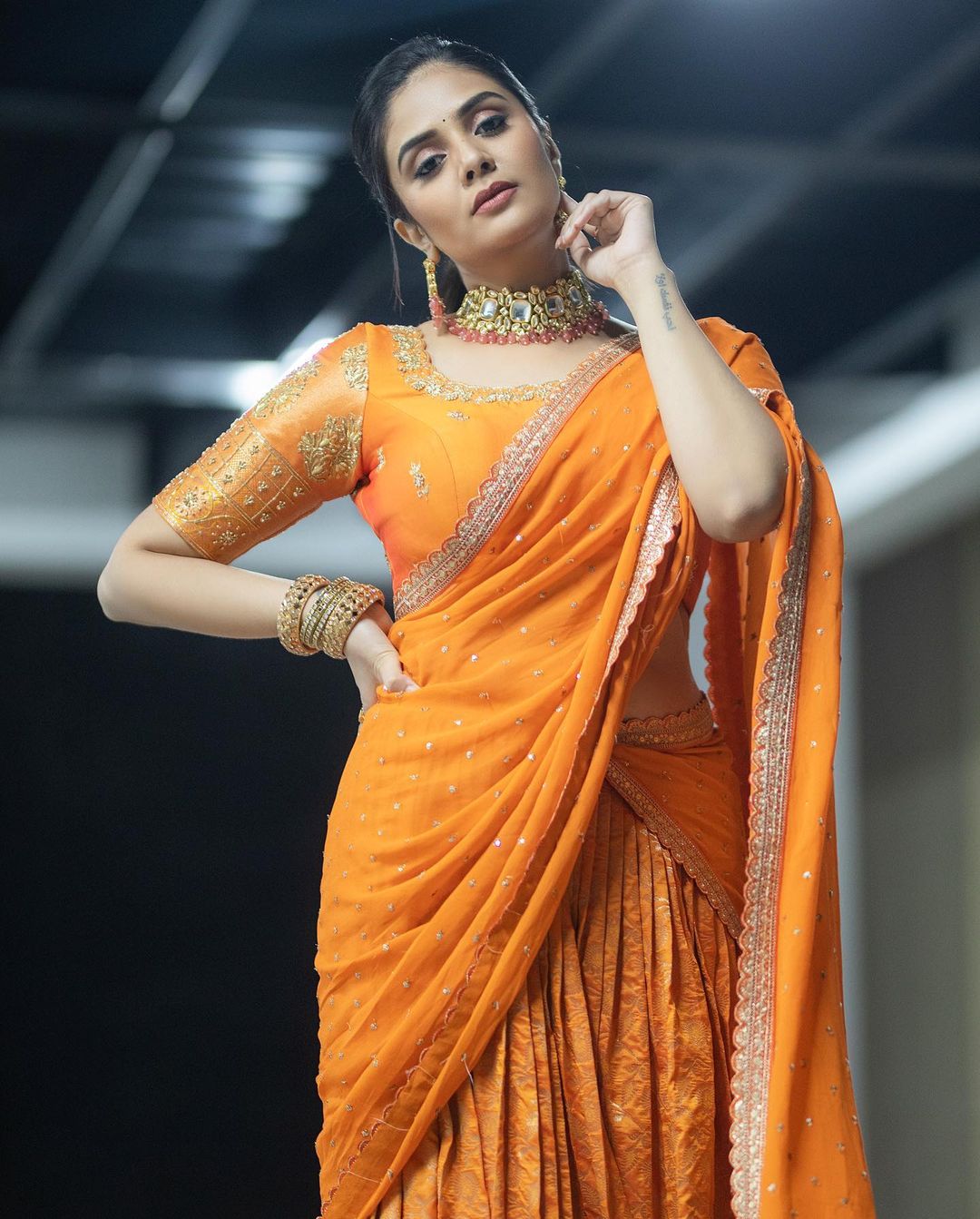 Sreemukhi Latest Saree Photos Stunning Traditional Elegance