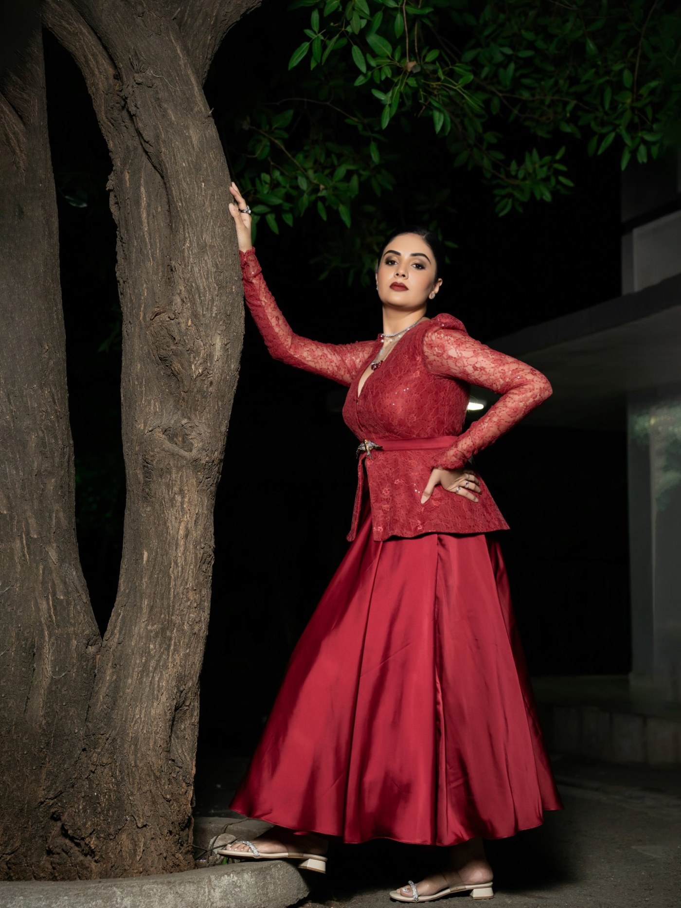 Sreemukhi Rules in Red: Mastering Sophistication and Modern Glamour