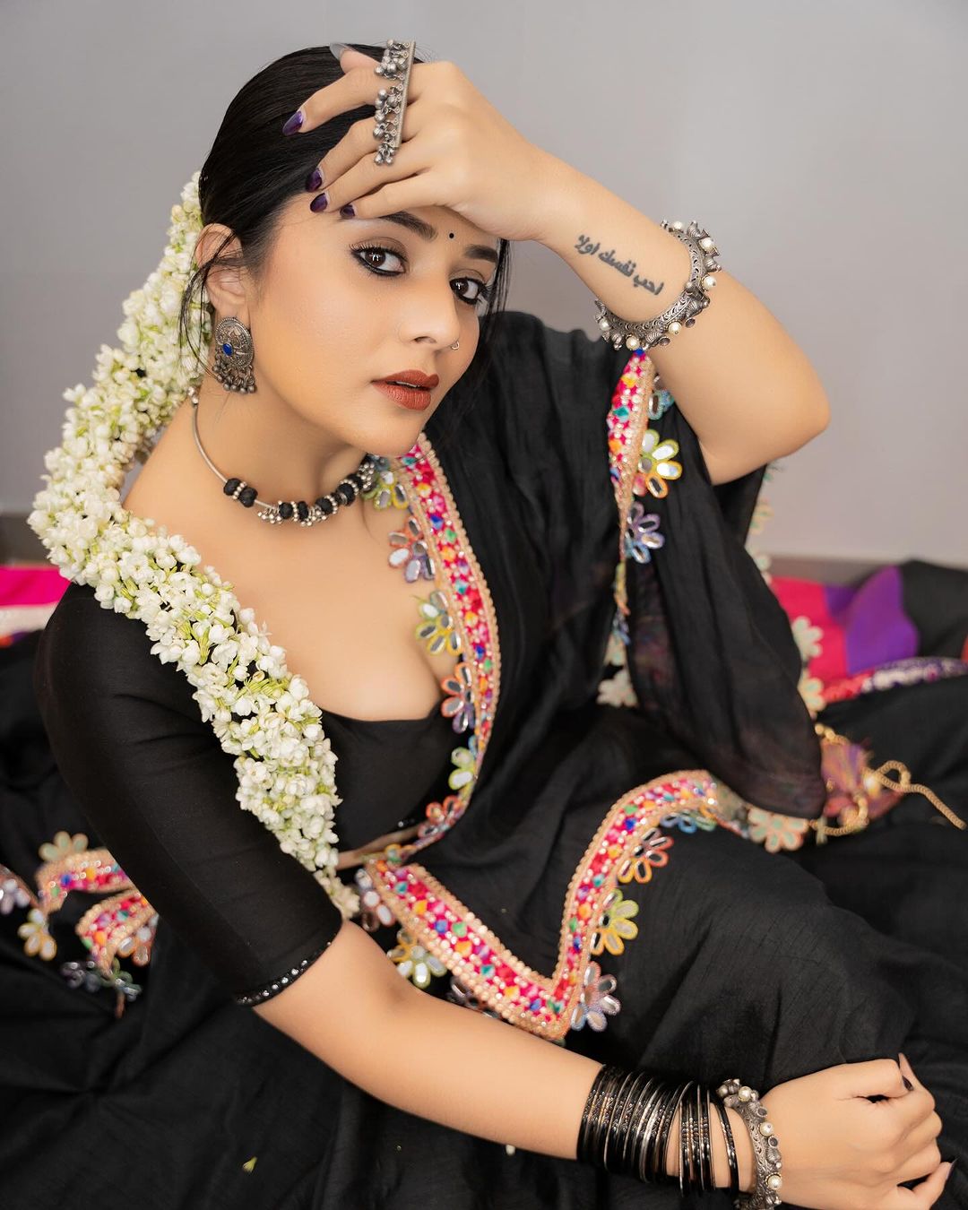Sreemukhi Stunning Black Dress Photos Ultimate Glamour Collection