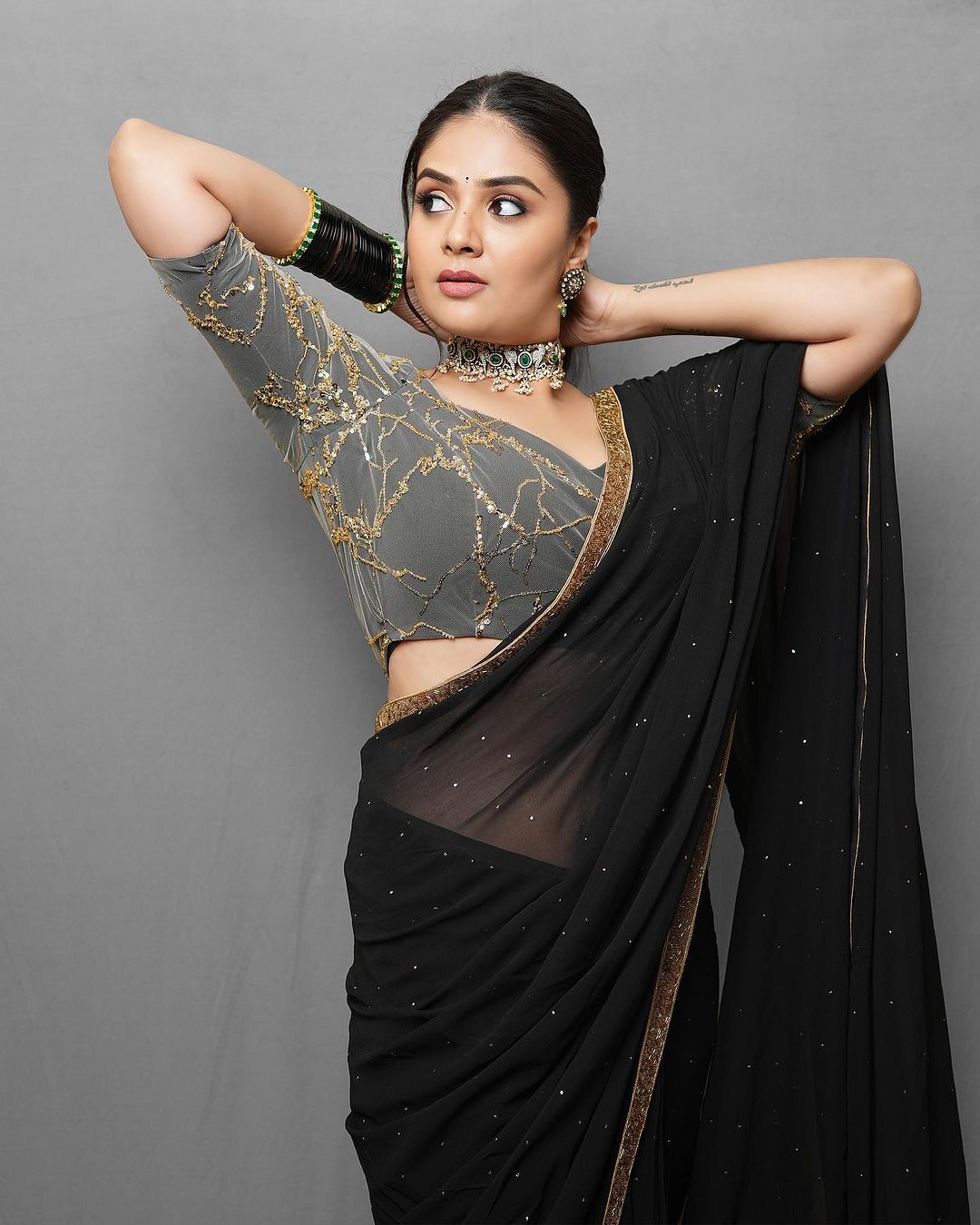 Sreemukhi Stunning Black Saree Photos Fashion Gallery