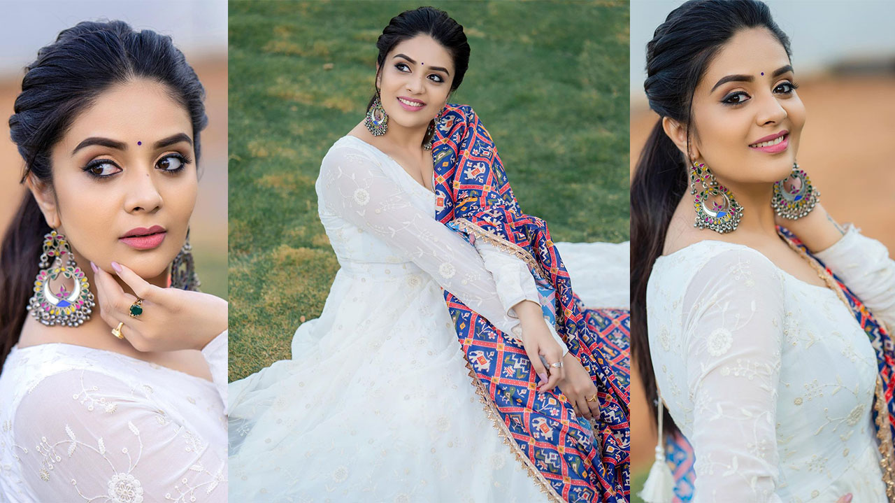 Sreemukhi Stunning Latest Photos Fashion Gallery