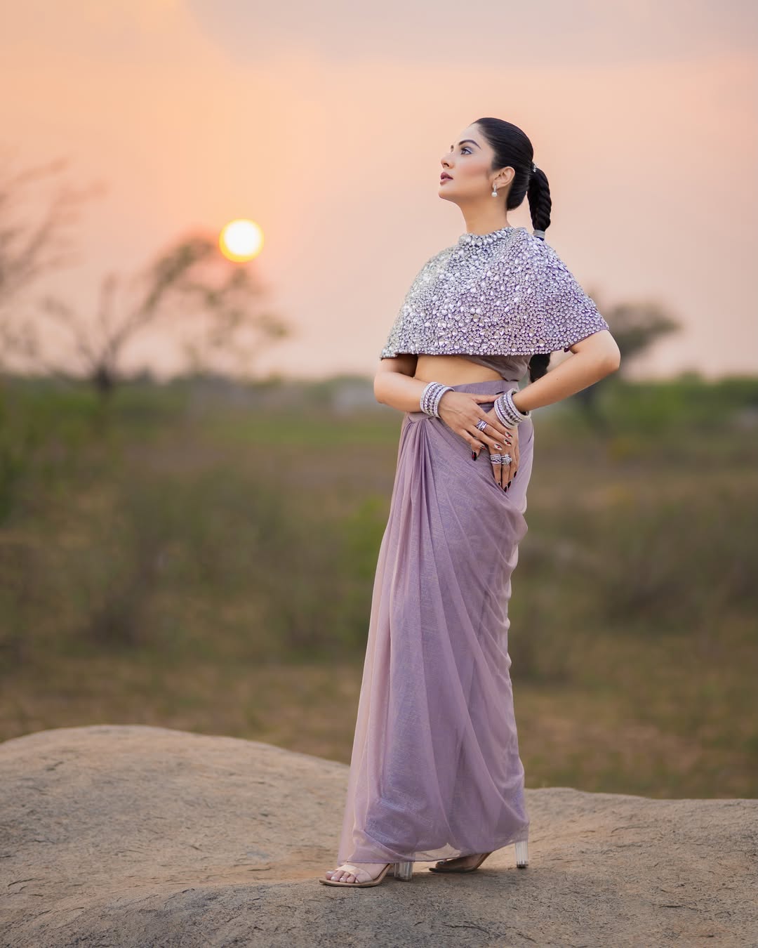 Sreemukhi Steals Showstopper Vibes in Stunning Festive Looks!