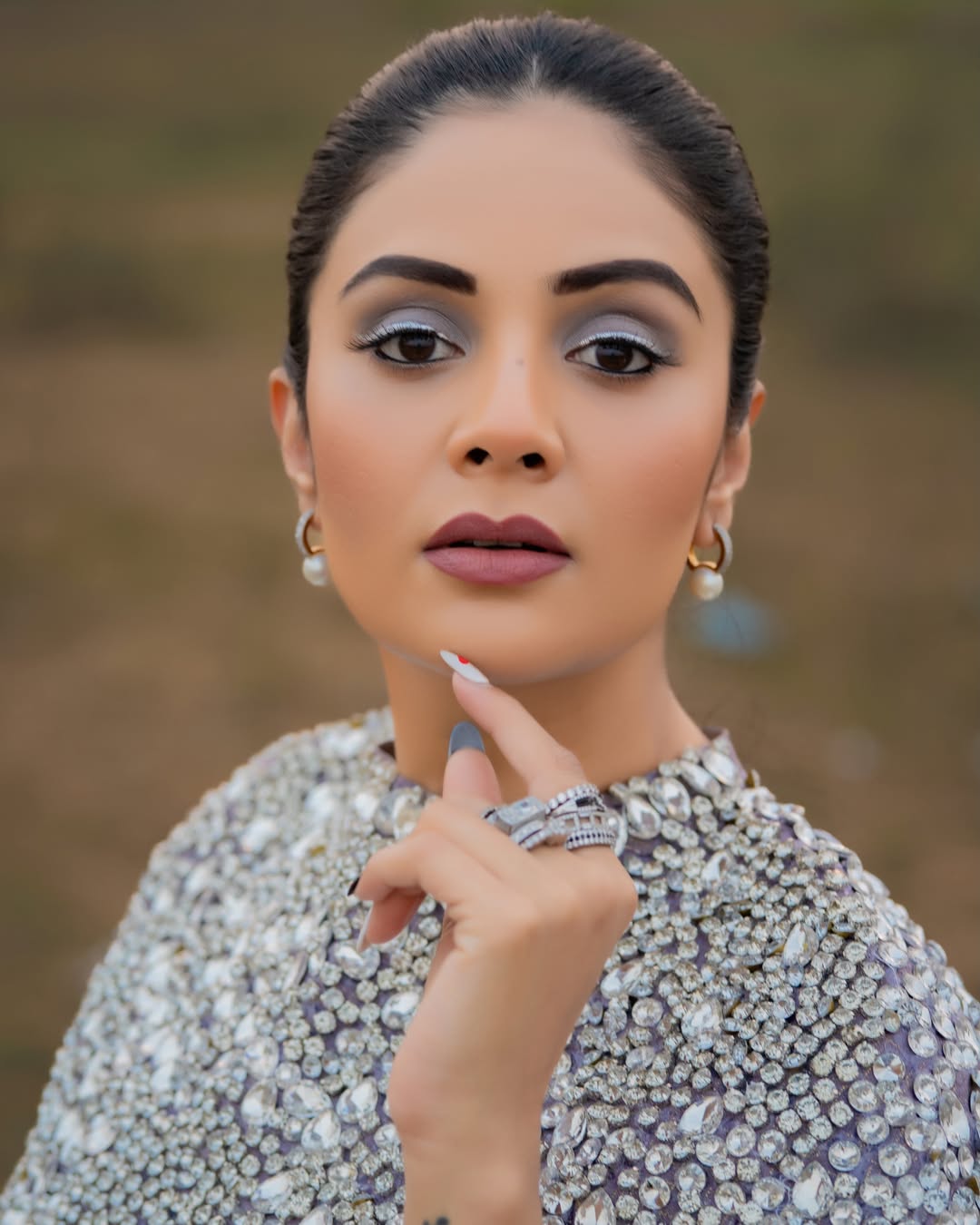 Sreemukhi Steals Showstopper Vibes in Stunning Festive Looks!