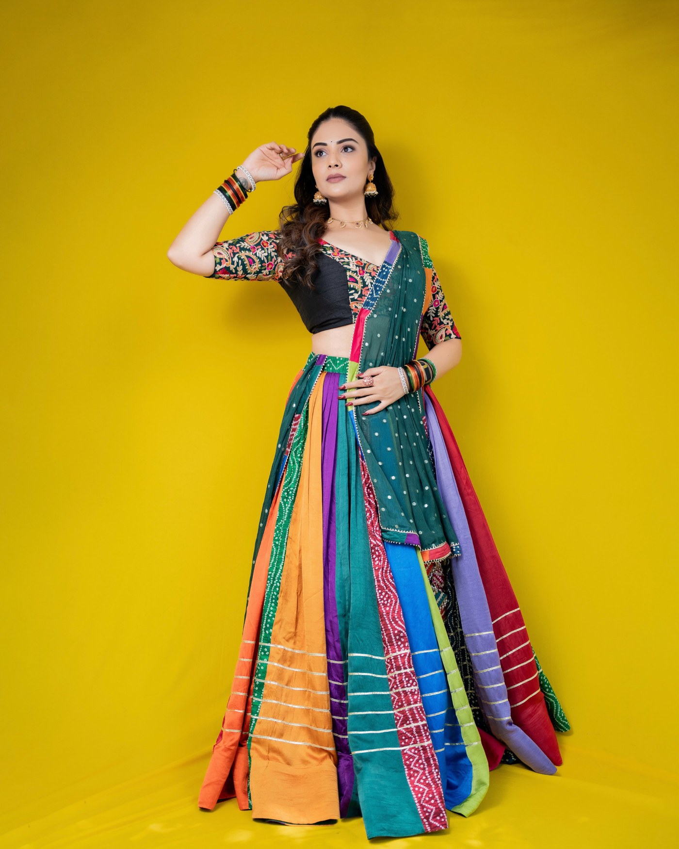 Teal Drape Meets Rainbow Pleats: Sreemukhi’s Colour Statement