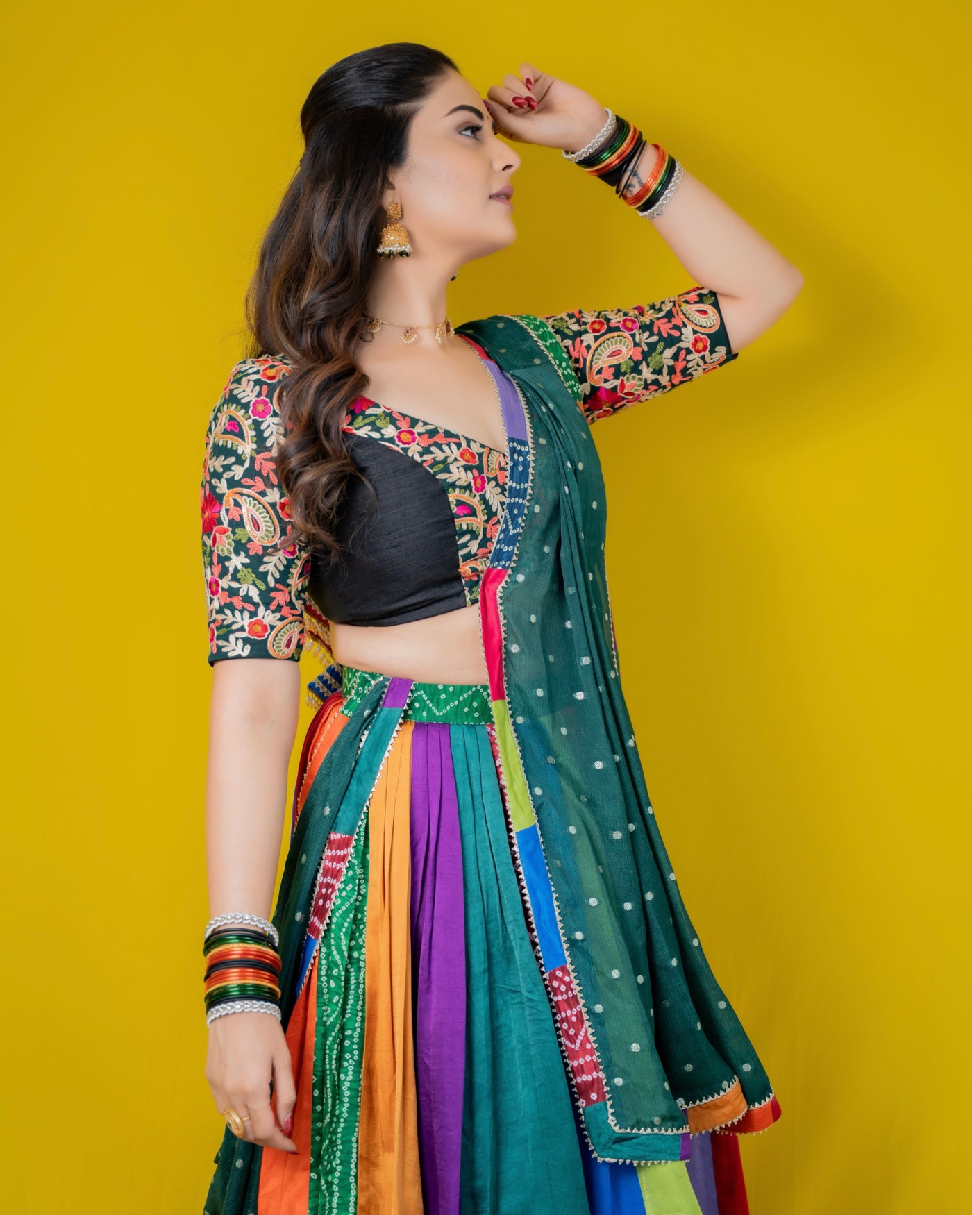 Teal Drape Meets Rainbow Pleats: Sreemukhi’s Colour Statement