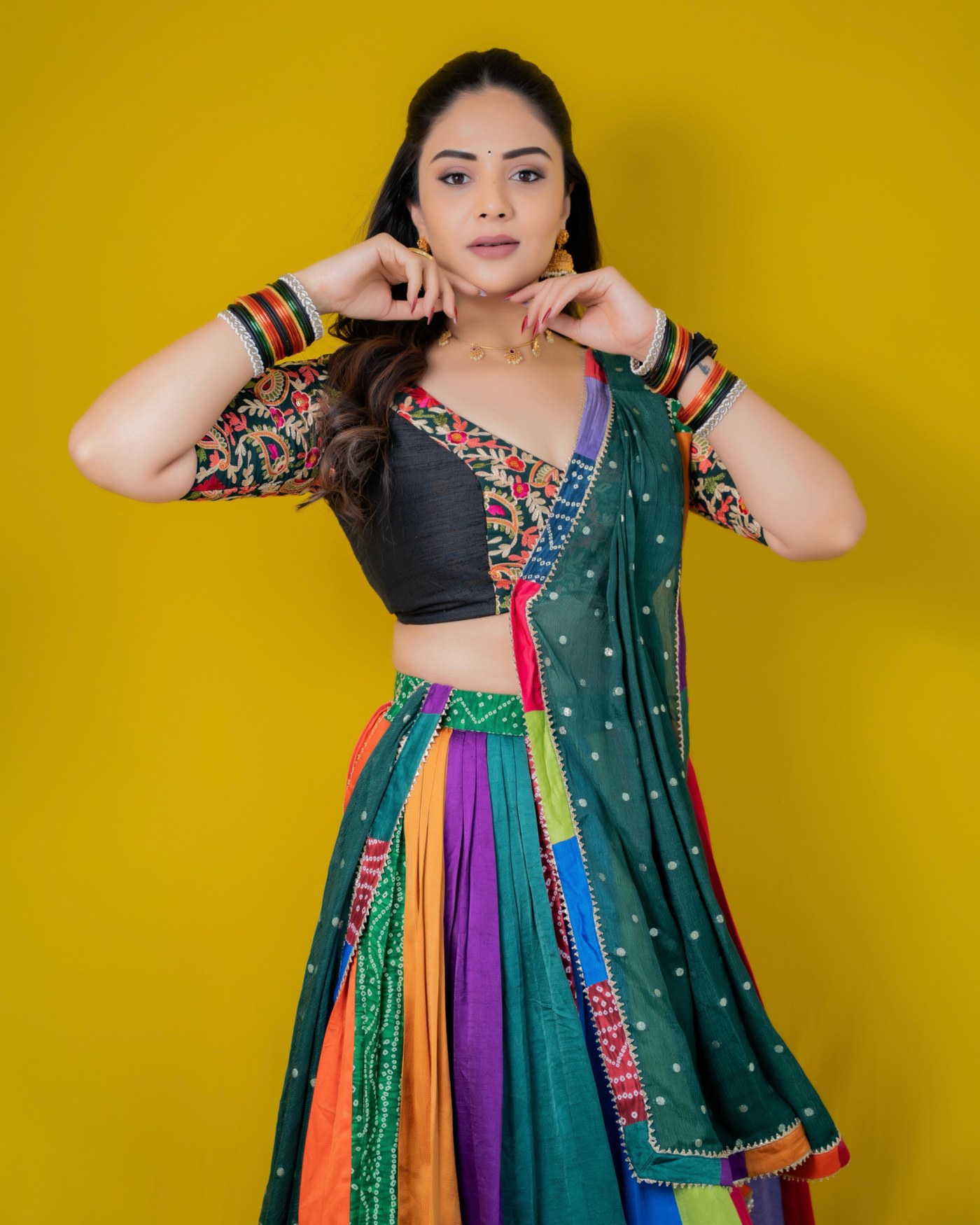 Teal Drape Meets Rainbow Pleats: Sreemukhi’s Colour Statement