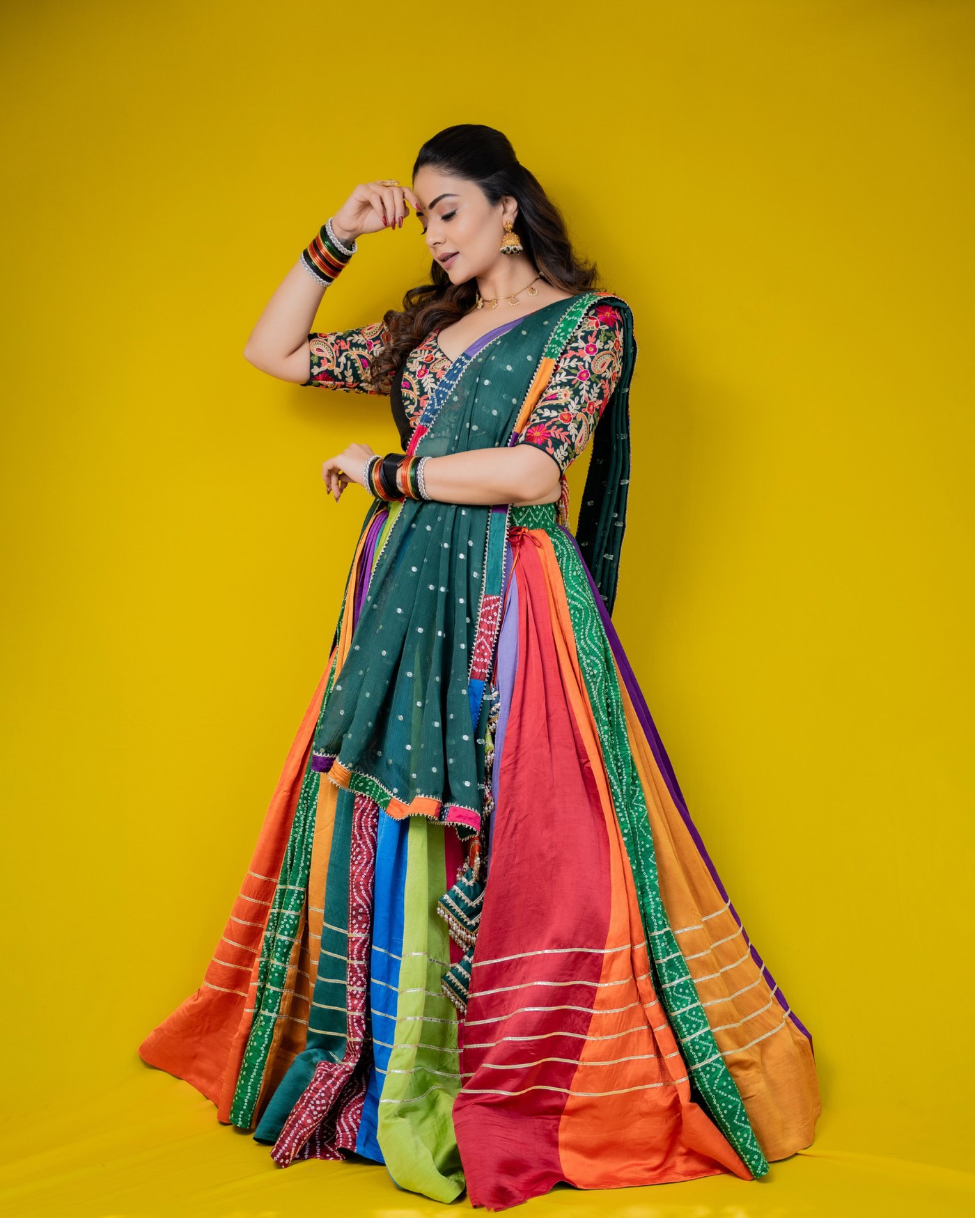 Teal Drape Meets Rainbow Pleats: Sreemukhi’s Colour Statement