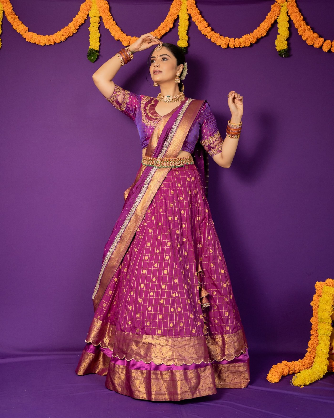 Sreemukhi’s Royal Purple Silk Look Defines Festive Indian Glamour