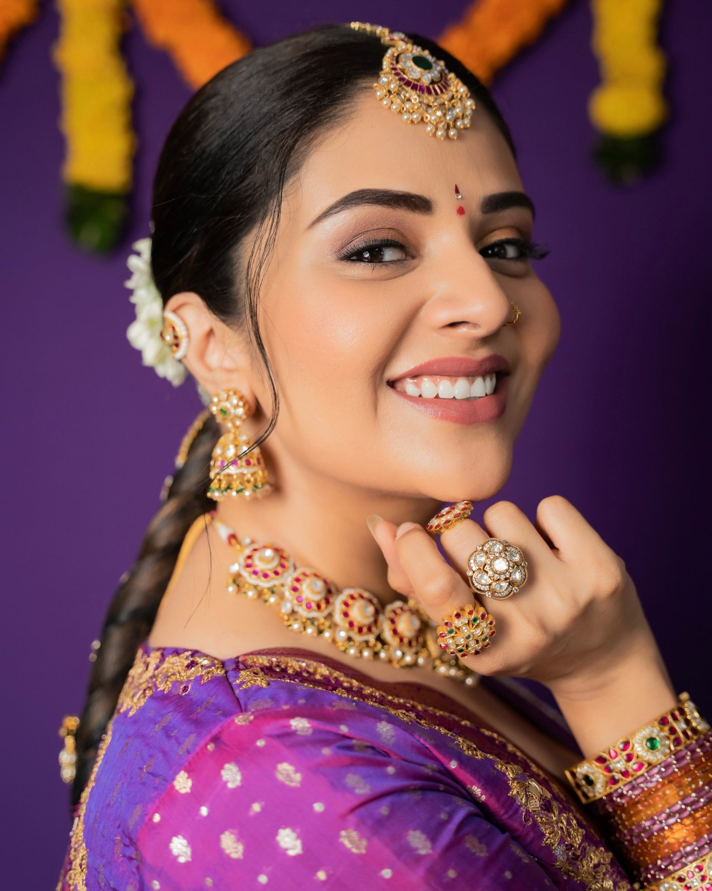 Sreemukhi’s Royal Purple Silk Look Defines Festive Indian Glamour
