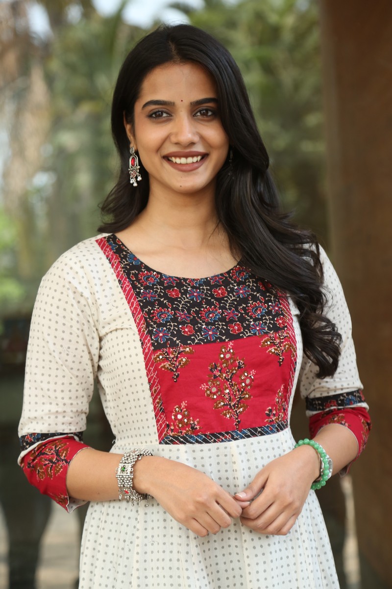 Sri Gouri Priya Reddy Latest HD Photos from Movie Shoots and Events