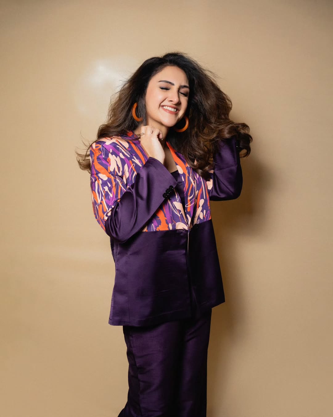 Sridevi Vijaykumar's Vibrant Studio Look