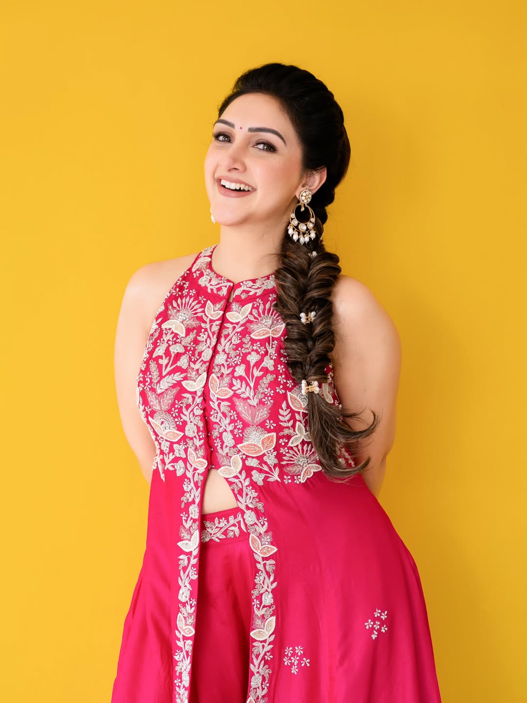 Sridevi Vijaykumars Radiates Glamour in Stunning Photos