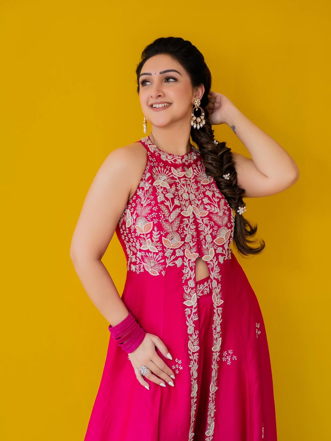 Sridevi Vijaykumars Radiates Glamour in Stunning Photos
