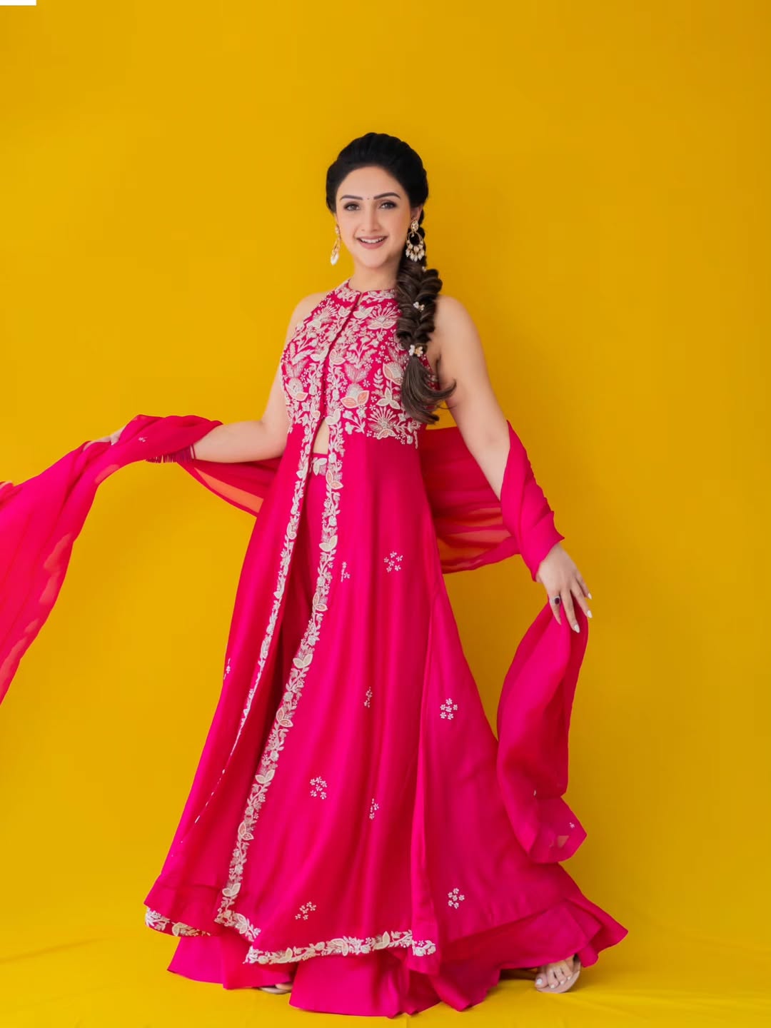 Sridevi Vijaykumars Radiates Glamour in Stunning Photos