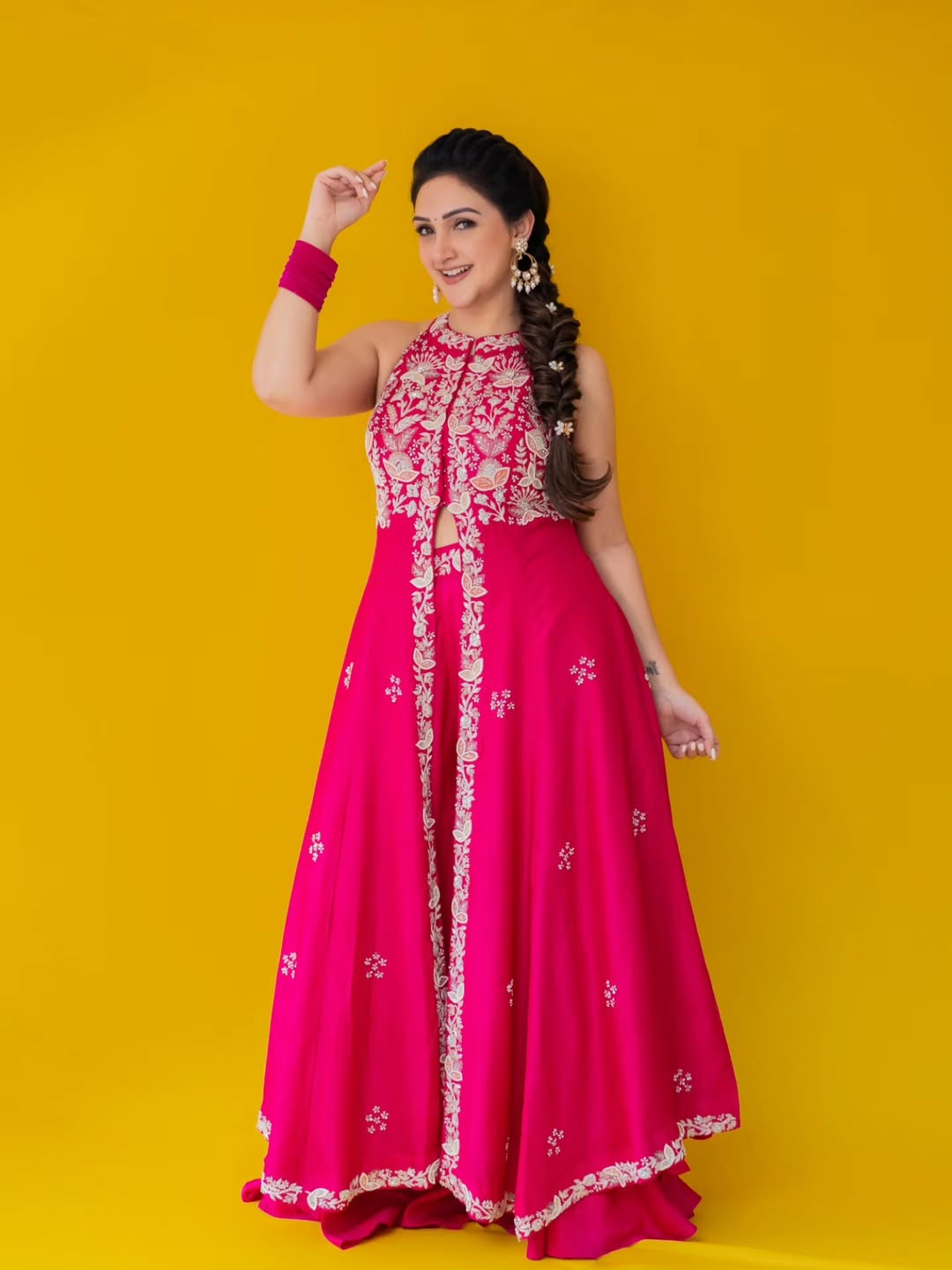 Sridevi Vijaykumars Radiates Glamour in Stunning Photos