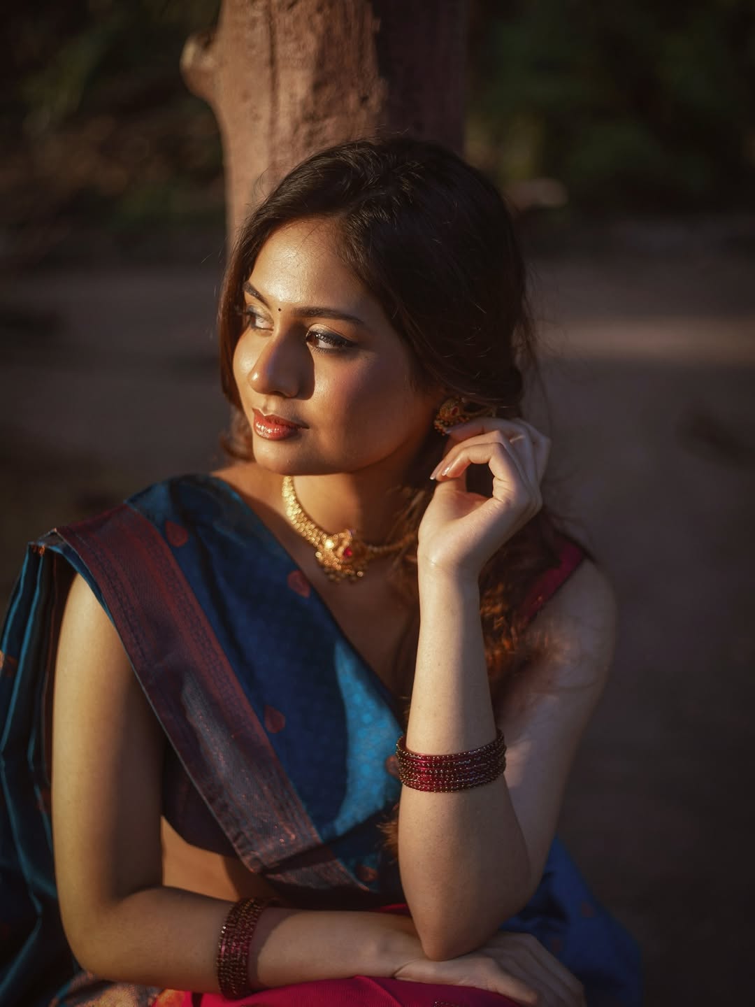 Srushti Bannatti's Stunning Red & Gold Glamour