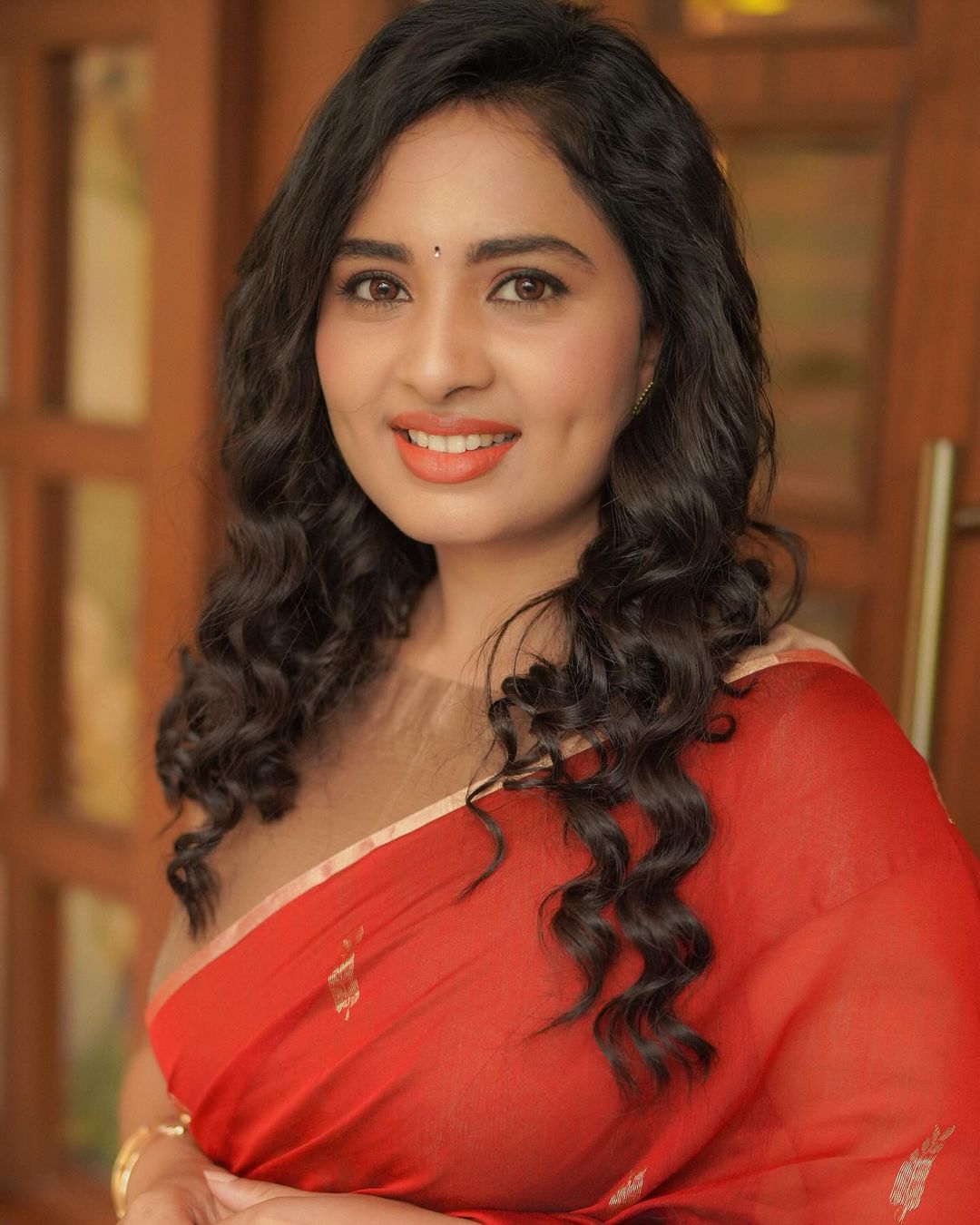 Srushti Dange Latest Saree Photos Stunning Traditional Looks