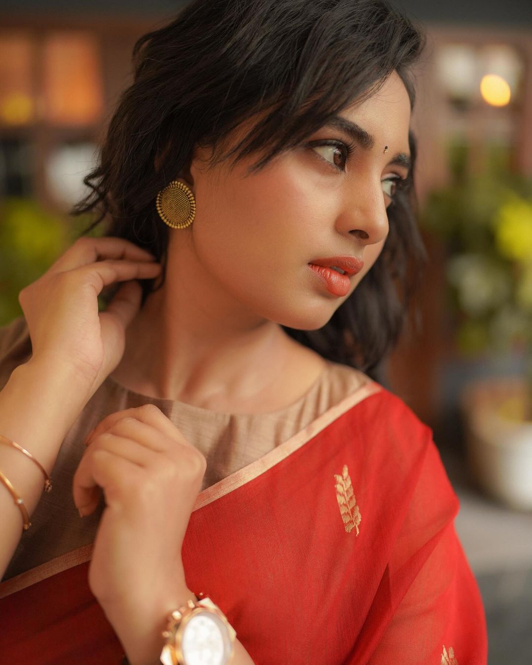 Srushti Dange Latest Saree Photos Stunning Traditional Looks