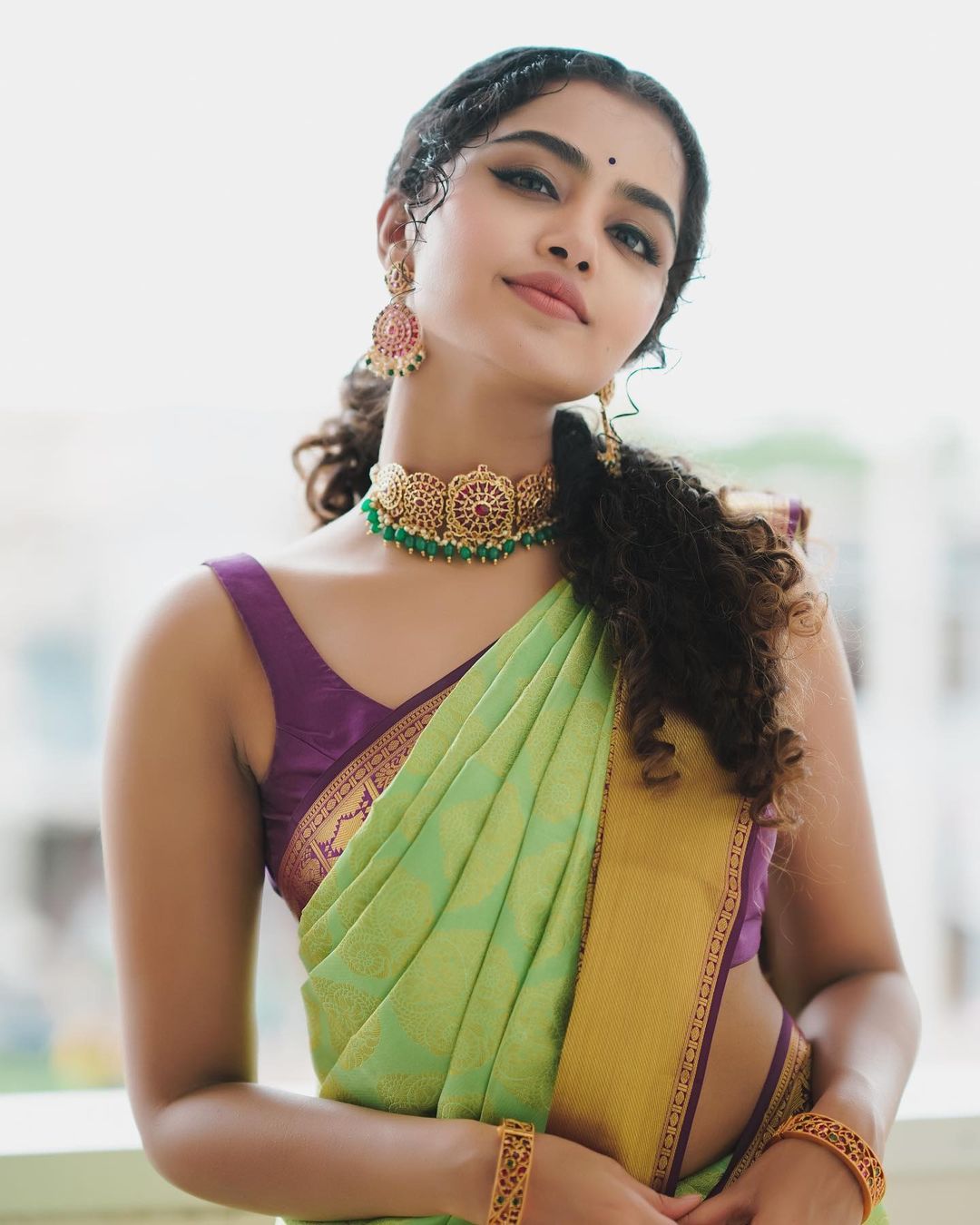 Anupama Parameswaran's Stunning Traditional Glamour